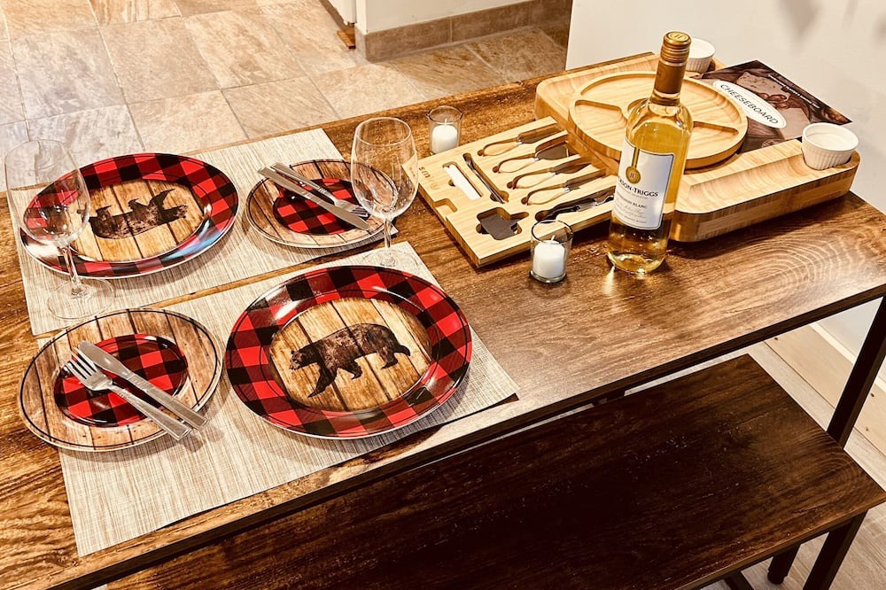 Calmar Apartment | Cozy basement suite in a small town only 20 minutes from the airport
