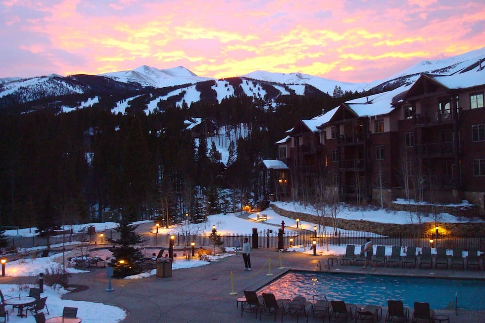 Four O'Clock Villa | Ski-in Studio at amenity-rich resort. Walk to Beaver Run. Avail 1/28-2/4