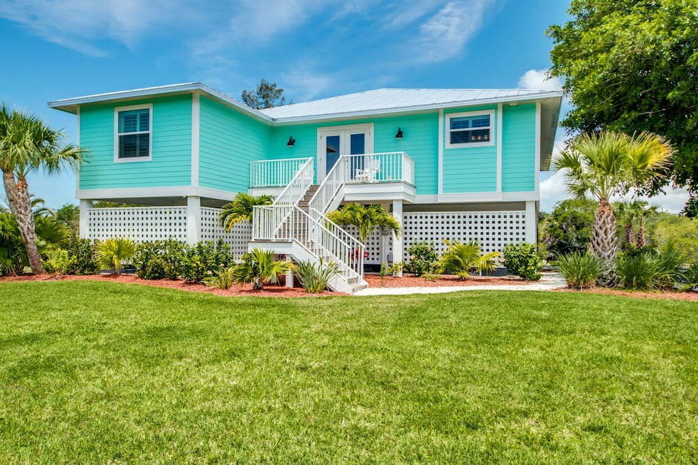 Beachview Country Club Estates Villa | Cape Coral 857 - Three Bedroom Villa, Sleeps 10