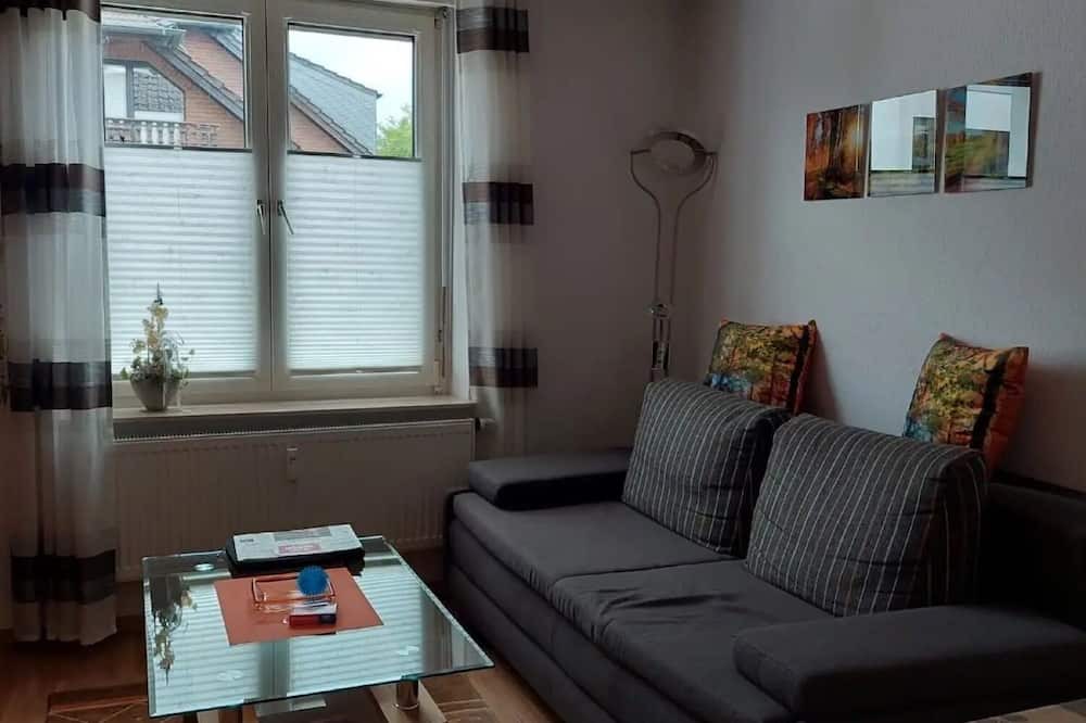 Beckhausen Apartment | Apartment 'Ferienwohnung Elke' with Shared Garden and Wi-Fi