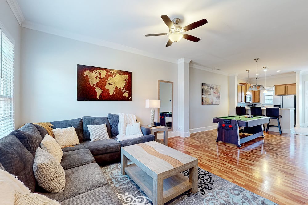 Greensboro House | Charming townhome in the city with a pool table, patio, full kitchen, A/C, & W/D