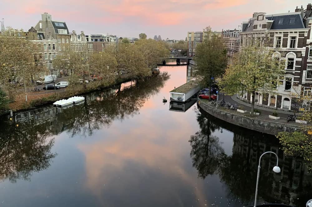 Van Lennepbuurt Apartment | Stylish canal view 2 bedroom apartment the heart of Amsterdam
