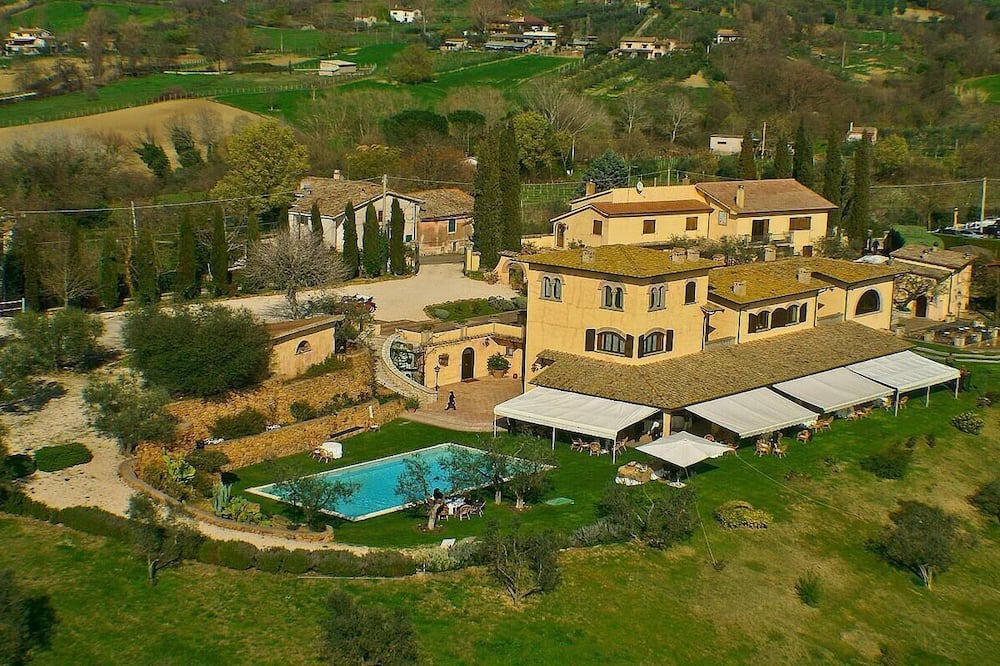 Poggio Catino Resort | Superior Romantica Suite "Il Torrino"