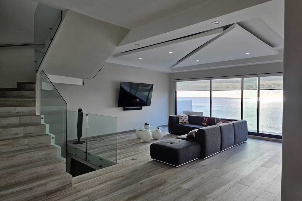 Playas De Tijuana Villa | Amazing Luxury Oceanfront Villa