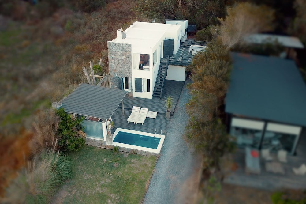 Jose Ignacio House | Ipazia, un Jardín con Vista a la Laguna y el Océano