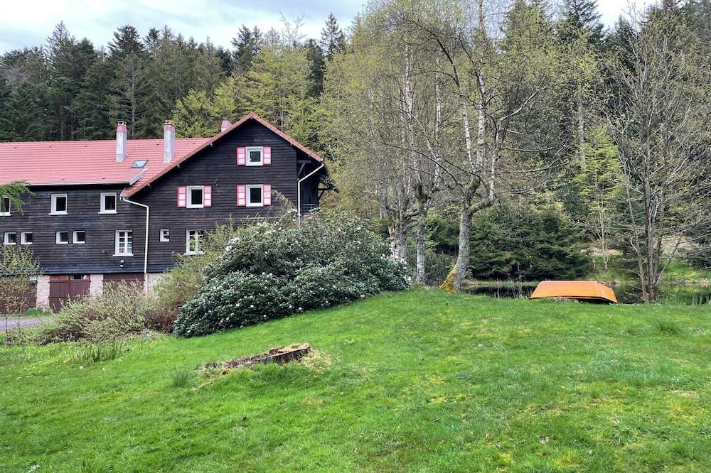 Gerbepal Ski Chalet | 3 MN FROM GERADMER CHALET WITH A POND NOT OVERLOOKED