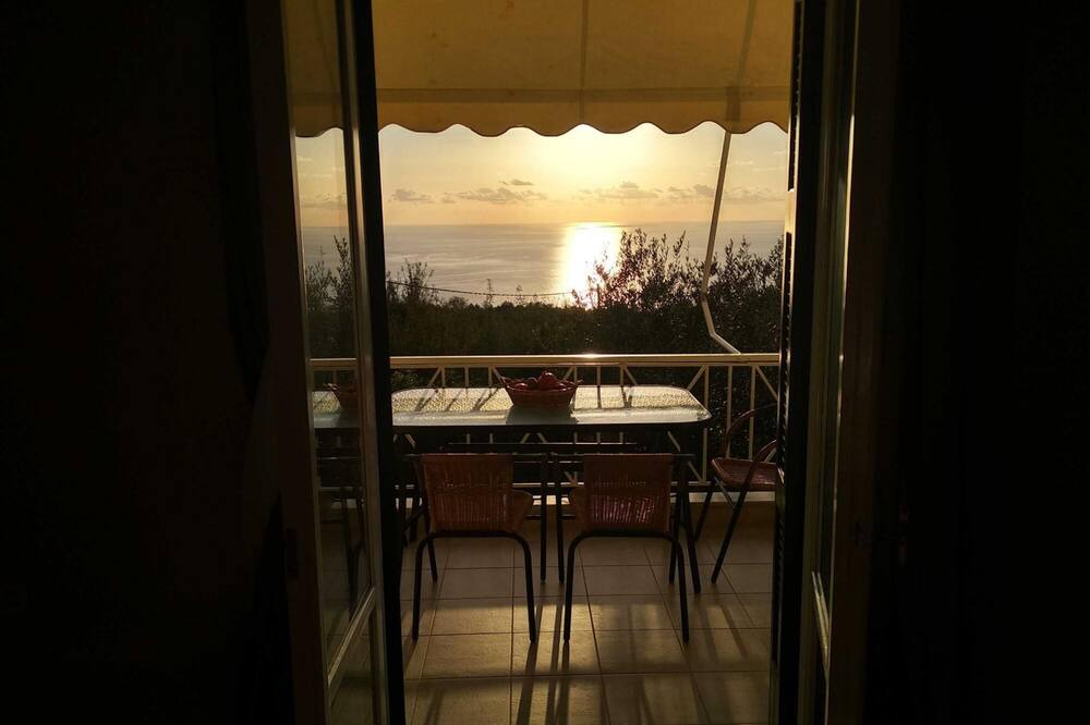 Kalamitsi Villa | Caza Levantiera 4 bedroom villa