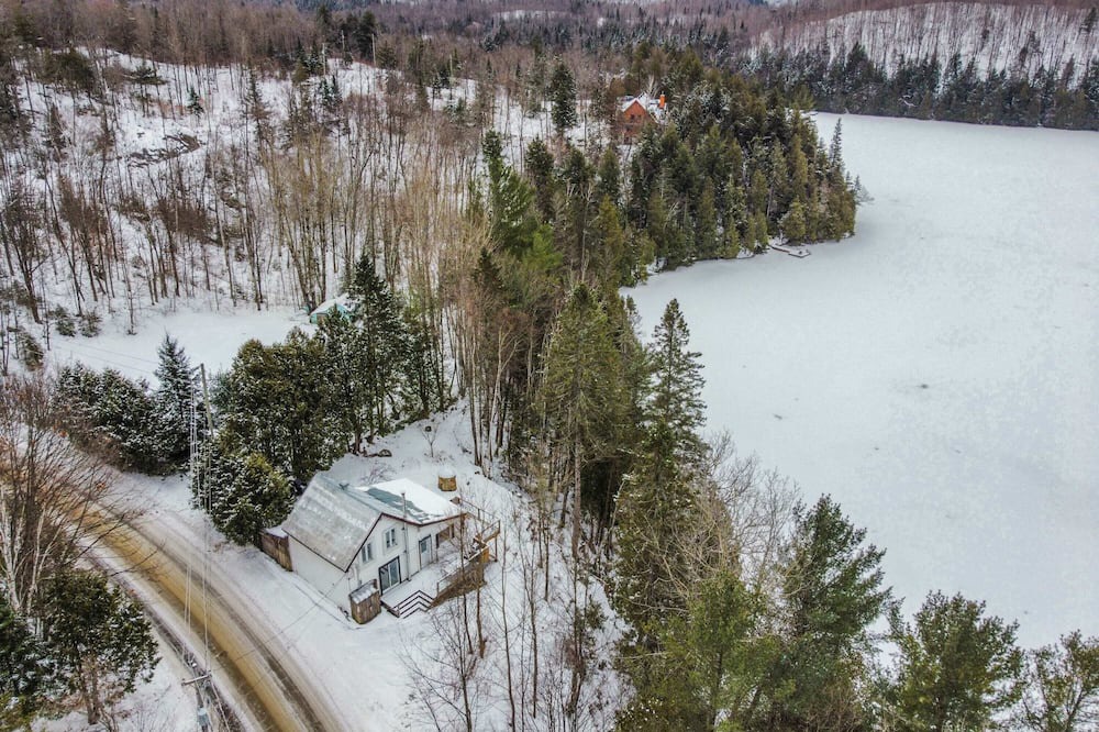 Grenville-sur-la-Rouge Cabin | Ô Lac - waterfront, cozy, rustic cottage!