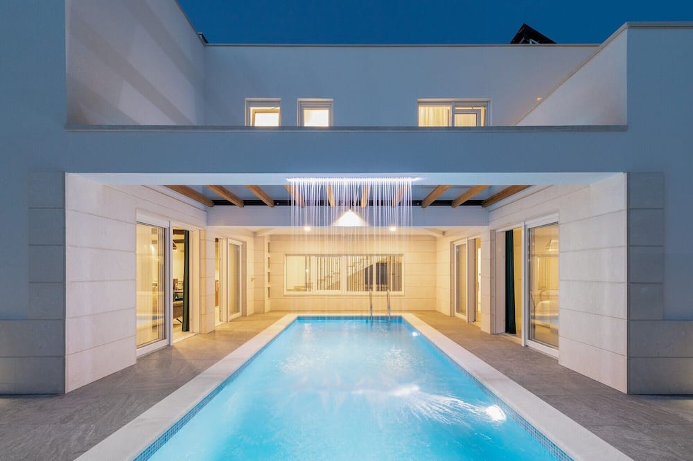 Povlja Villa | Superb Villa Symphony, heated pool - Beachfront