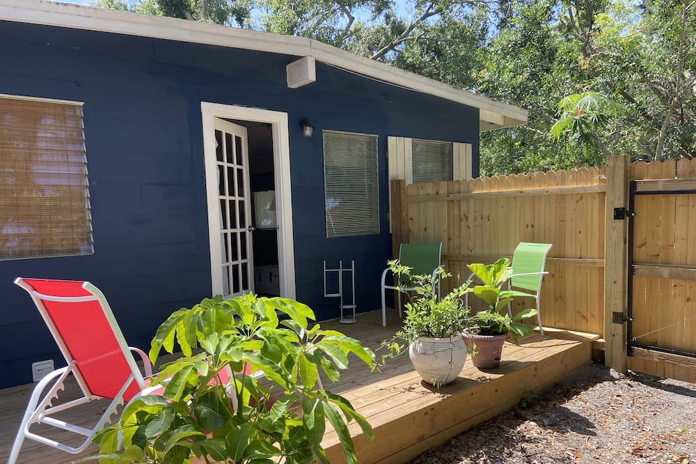 Park East House | Close to Downtown Sarasota, Armand Circle and Lido Beach