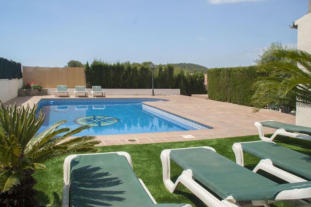 Calafell Villa | Quiet Costa Dorada countryside just 6 km to beach!