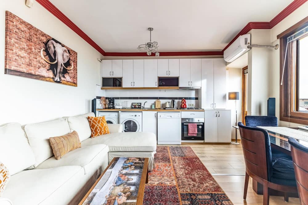 Moda Apartment | Magnificent Flat with Sea View in Kadikoy
