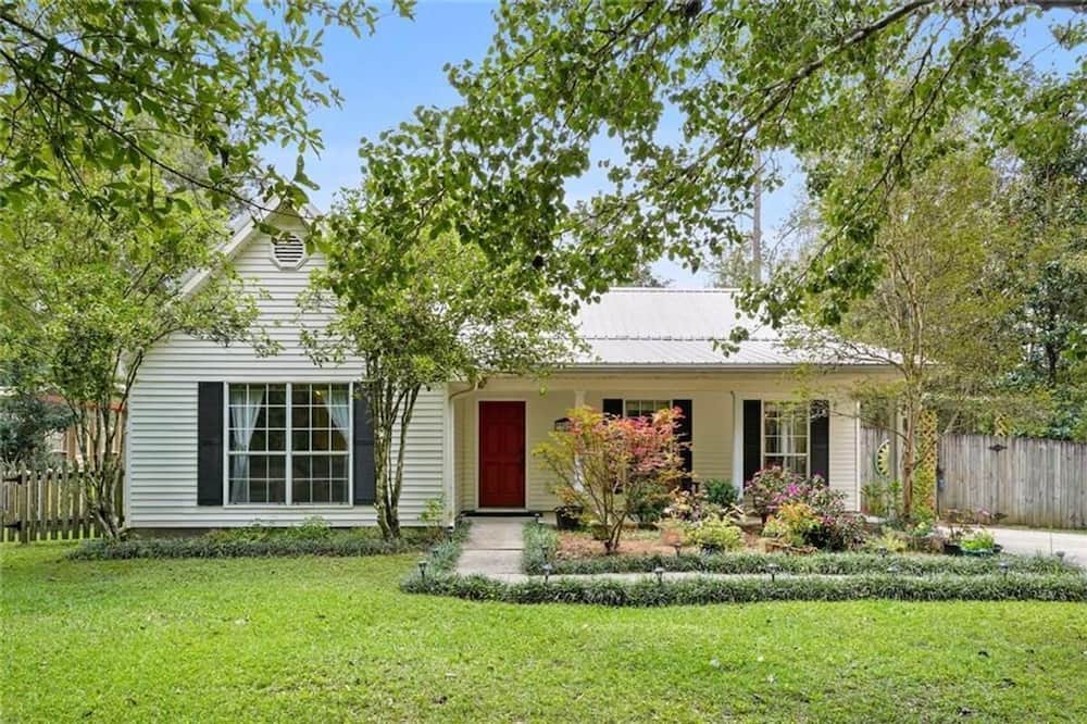 Abita Springs House | Adorable cottage in Abita Springs!