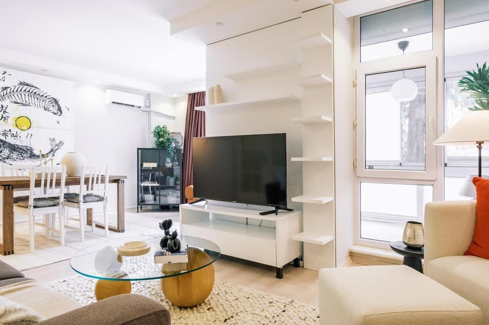 Besiktas Apartment | Chic Flat w Closed Balcony 10 min to Bebek Shore