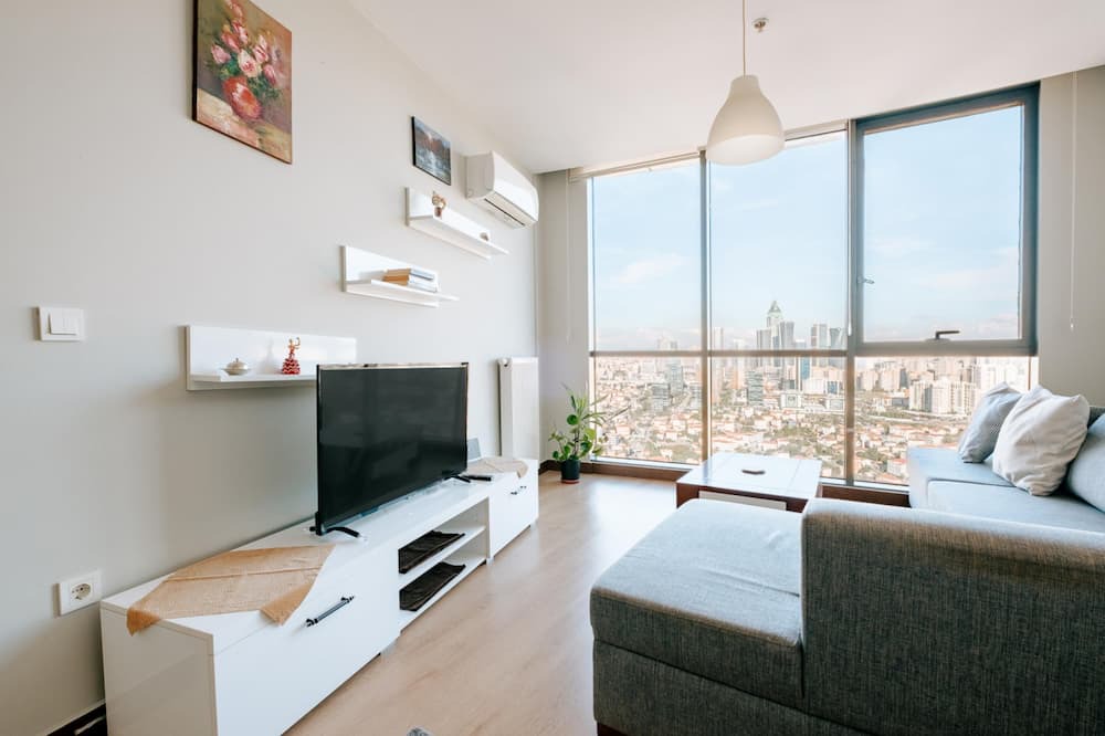 Atasehir Apartment | Charming Residence with City View 4 min to Optimum