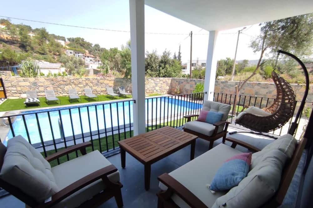 Yaliciftlik Apartment | Chic Flat w Pool, Patio, Garden in Bodrum