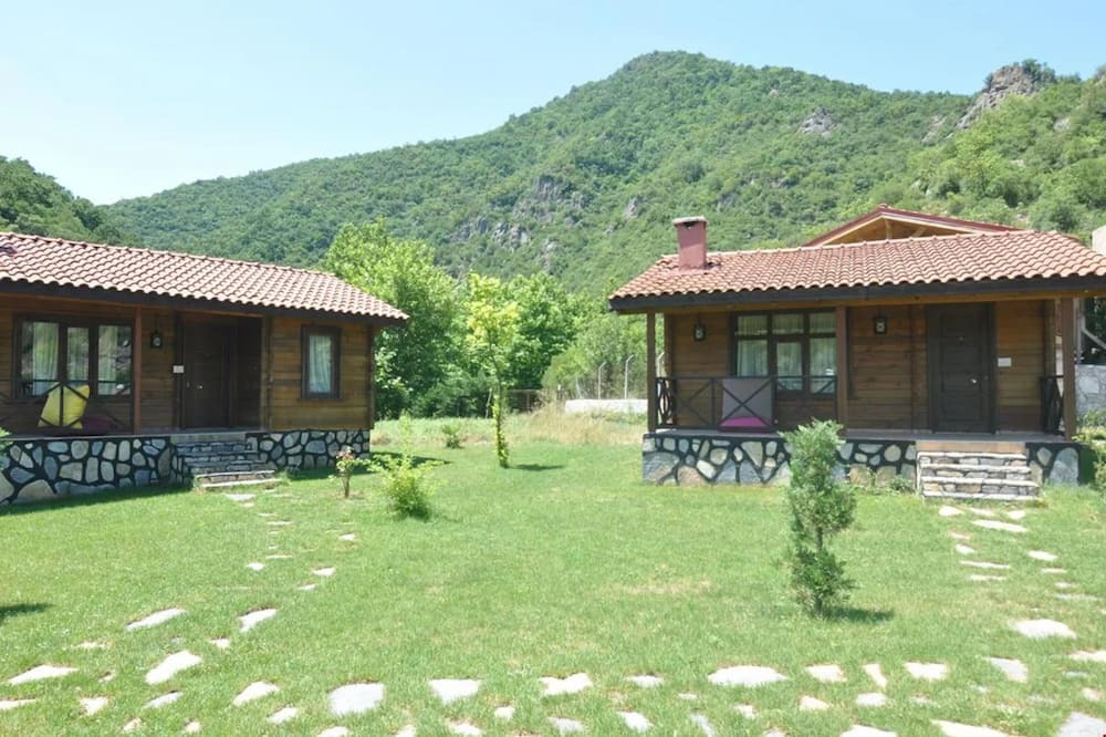 Altinova House | Relaxing Bungalow w Pool and Garden in Nature