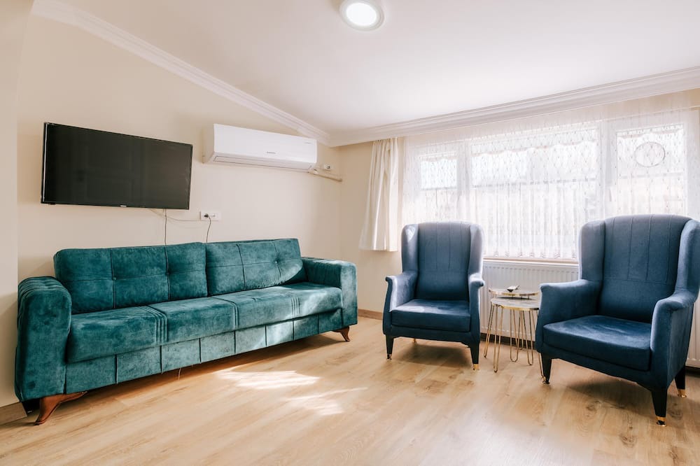 Osmangazi Apartment | Urban Flat with Balcony in Bursa