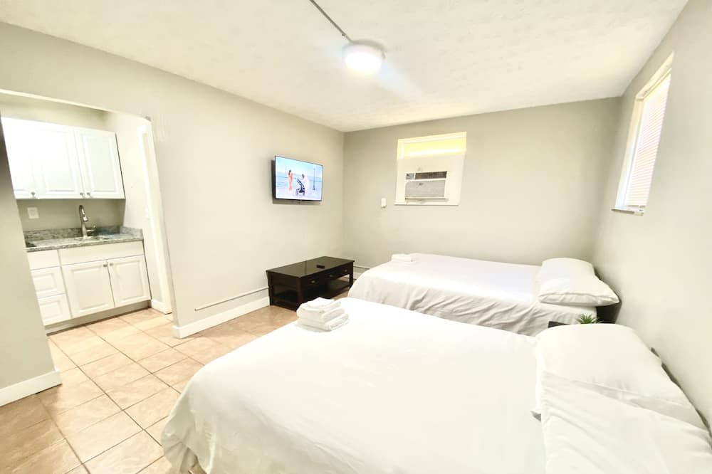 Indianapolis Apartment | Classic Double Suite Indy