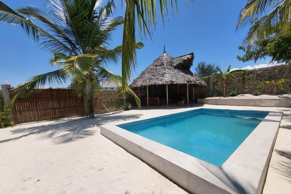 Bwejuu Beach Apartment | SAND BEACH PALM RESIDENCE