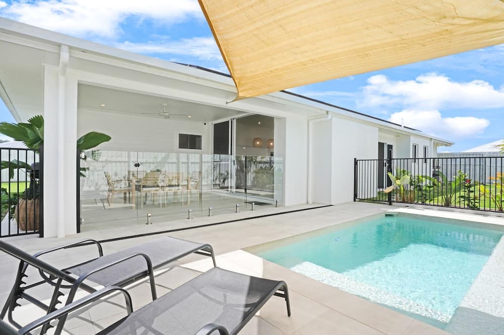 Trinity Beach House | Serenoa - Your Ultimate Family Oasis in Trinity Beach