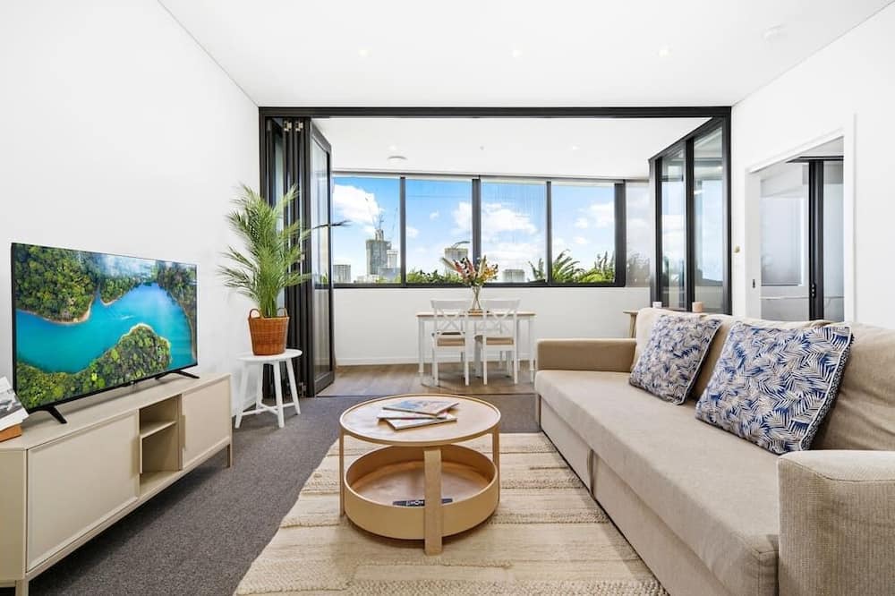 Wentworth Point Apartment | Waterfront Modern 2B2B APT@Marina square