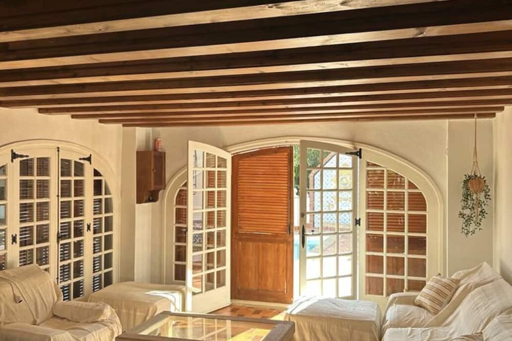 Rafelcofer House | Sun-filled house with ocean and mountain views. Pet Friendly! Free WiFi Sleeps 8