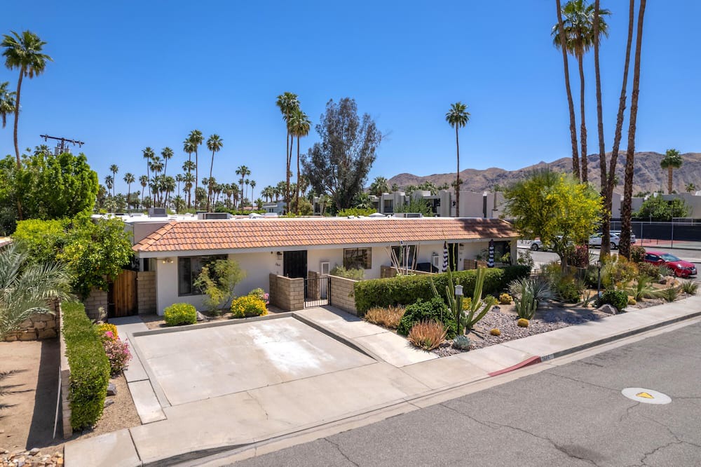 Deep Well Ranch Condo | PRESTIGIOUS DEEPWELL ESTATES- TRANQUILITY OF THE DESERT