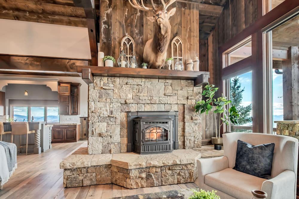 Stagecoach Estates House | Park City home close to skiing, snowmobiling, Sundance & Main Street.