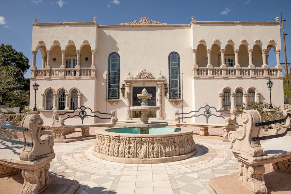 Southeast Heights Villa | Villa de San Rafael