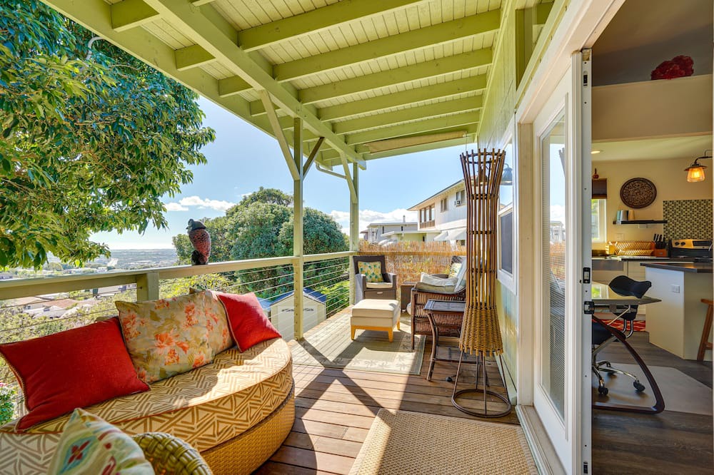 Aiea Apartment | Inviting Aiea Bungalow w/ Balcony, Grill & Views!