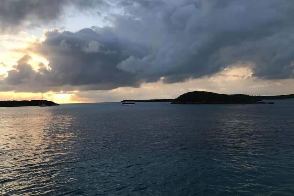 Farmer's Hill House | Staniel Cay Bahamas, Thunderball Point