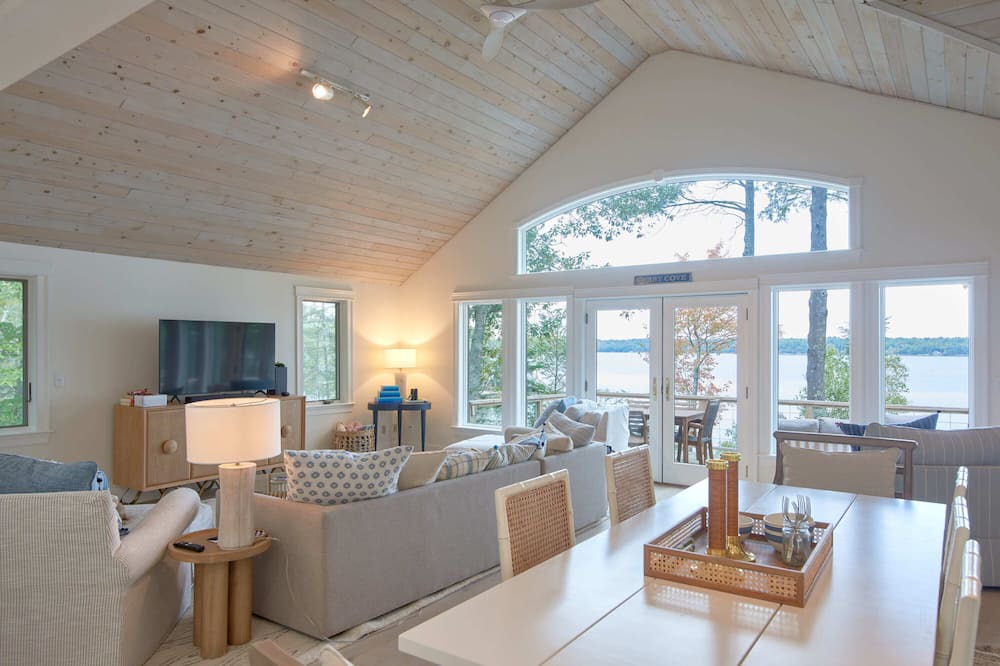 Westport House | NEW FOR 2024 | OH WHAT A VIEW | 5 Bed, 4 Bath