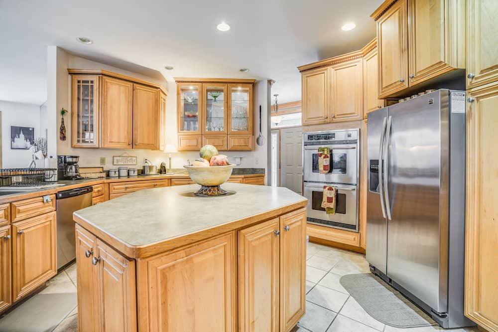 Red Wing House | Spacious Red Wing Home Near Parks & Biking!