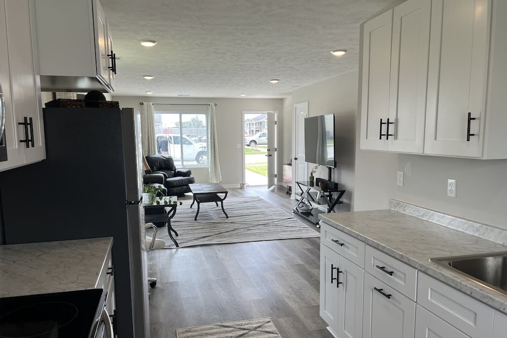 Fremont House | 2 bed, 1 office near Splash Station, Lakes, and Midland University