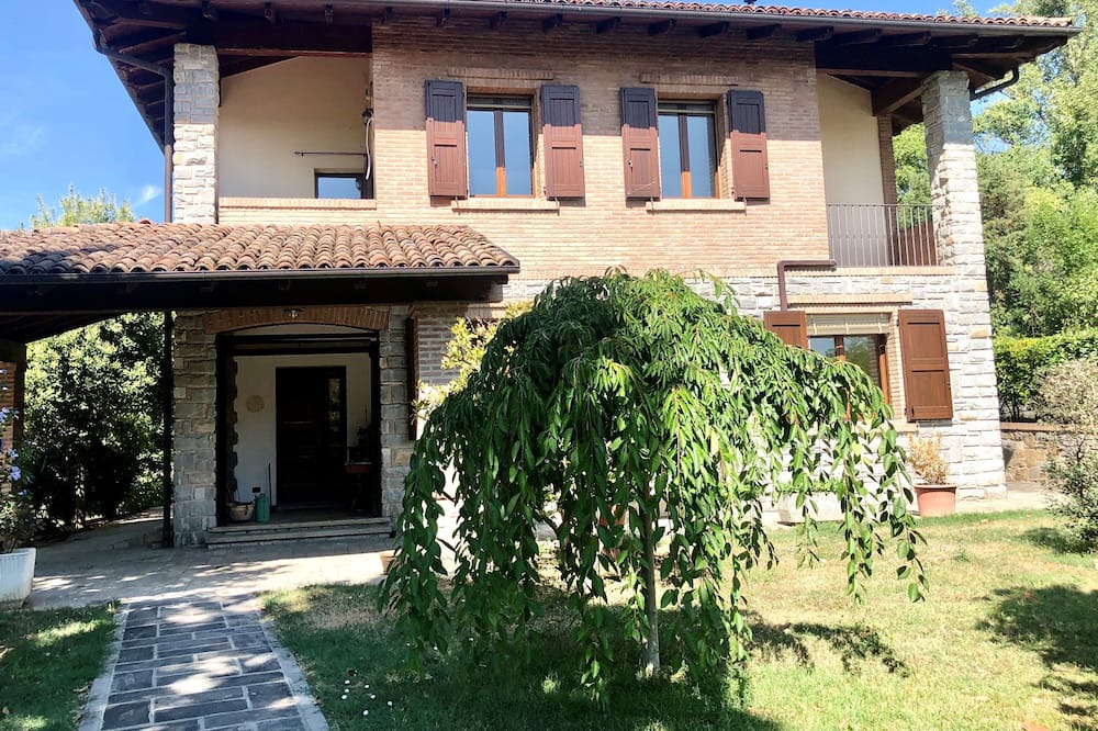 Pieve Di Trebbio Bed & Breakfast | Vrbo Property