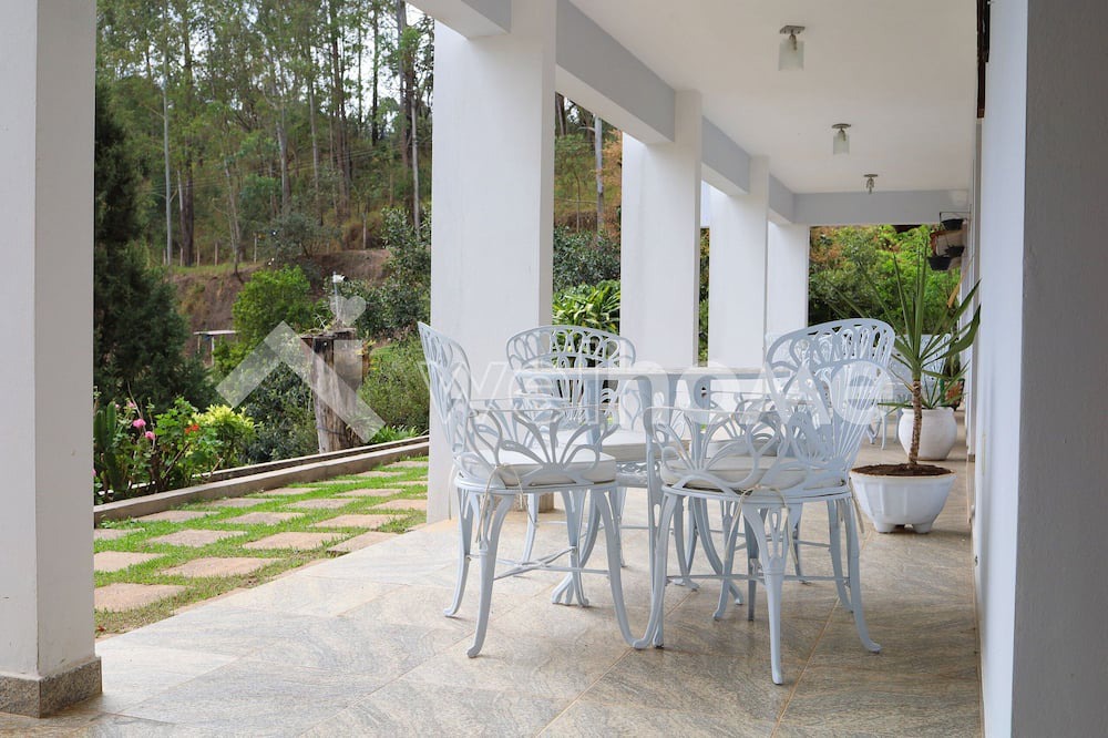 Pau Arcado House | House with a pool in Campo Limpo Paulista