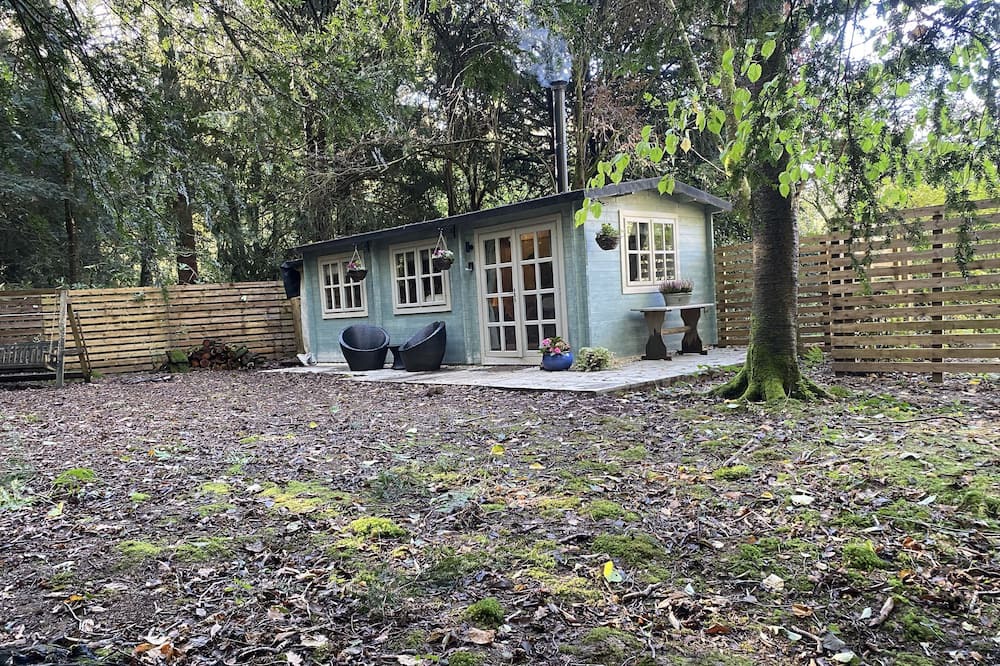 Worth Cabin | Private and secluded Cabin in Rowfant