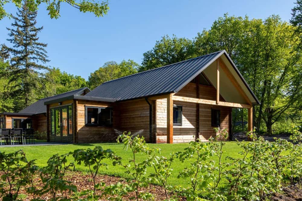 Zon en Schild House | Cosy wooden house amid woods in Soesterberg
