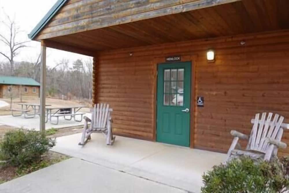 Sunset House | Hemlock Cabin at Keowee-Toxaway ADA Accessible, Hemlock Cabin at Keowee-Toxaway ADA Accessible