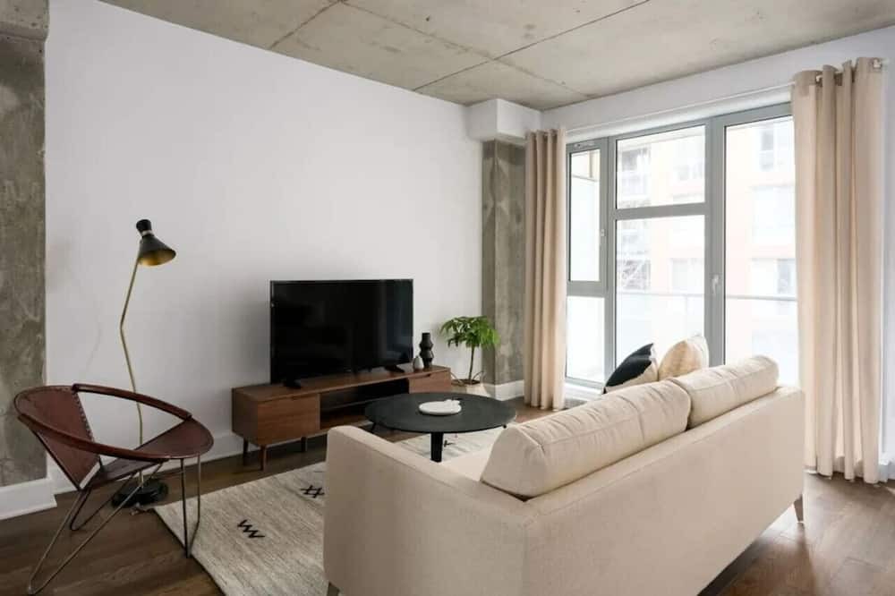 Chinatown Apartment | Place-Des-Arts 1-Bedroom Condo