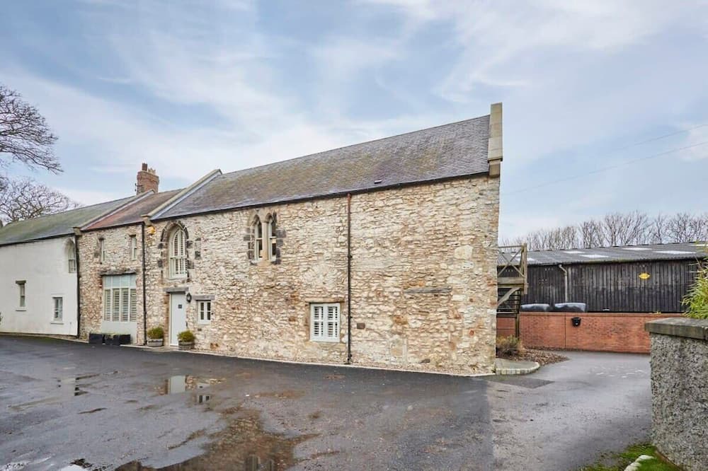 Peterlee House | Host & Stay | The Byre