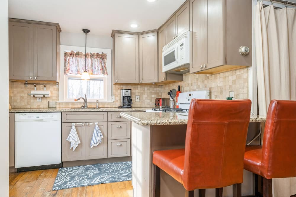 Warwick House | LOCATION ! This unique property is walking distance to the Village of Warwick!