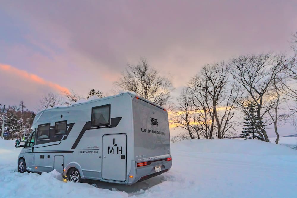 Kutchan House | Would you like to stay at NISEKO LUXURY MOTORHOME, where you can see Mt. Yotei