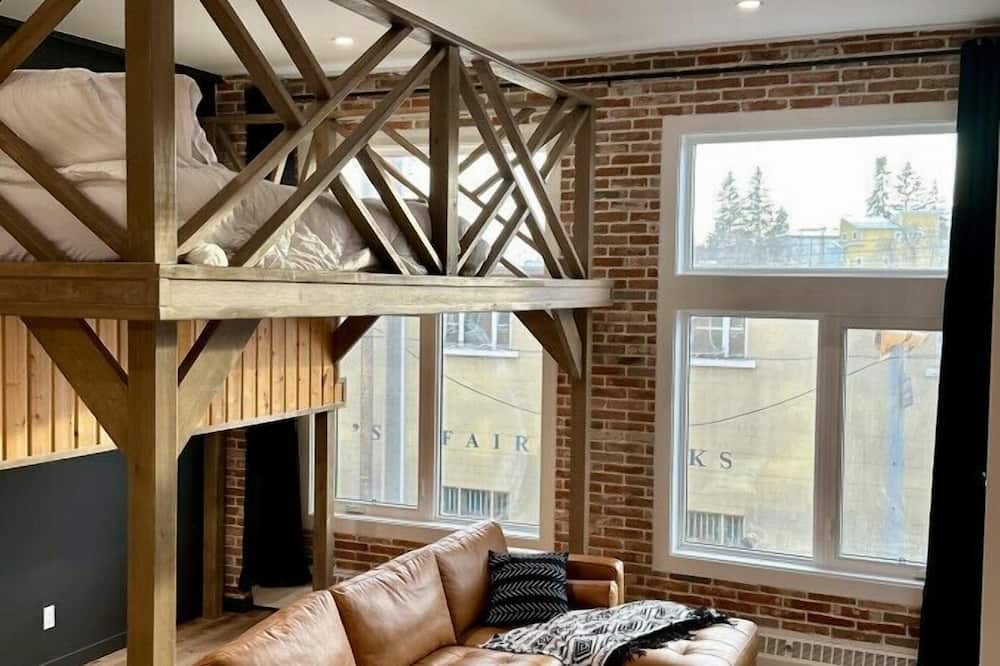 Inglewood Apartment | Stylish Industrial Calgary Loft