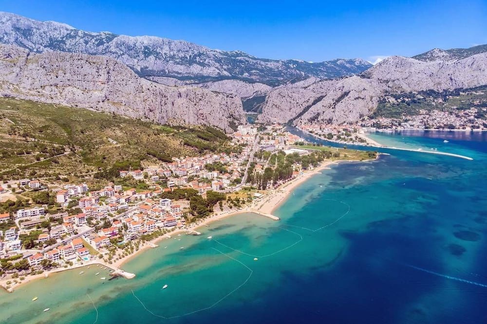 Mravince Villa | Luxury modern villa with panoramic view of Split and adriatic sea.