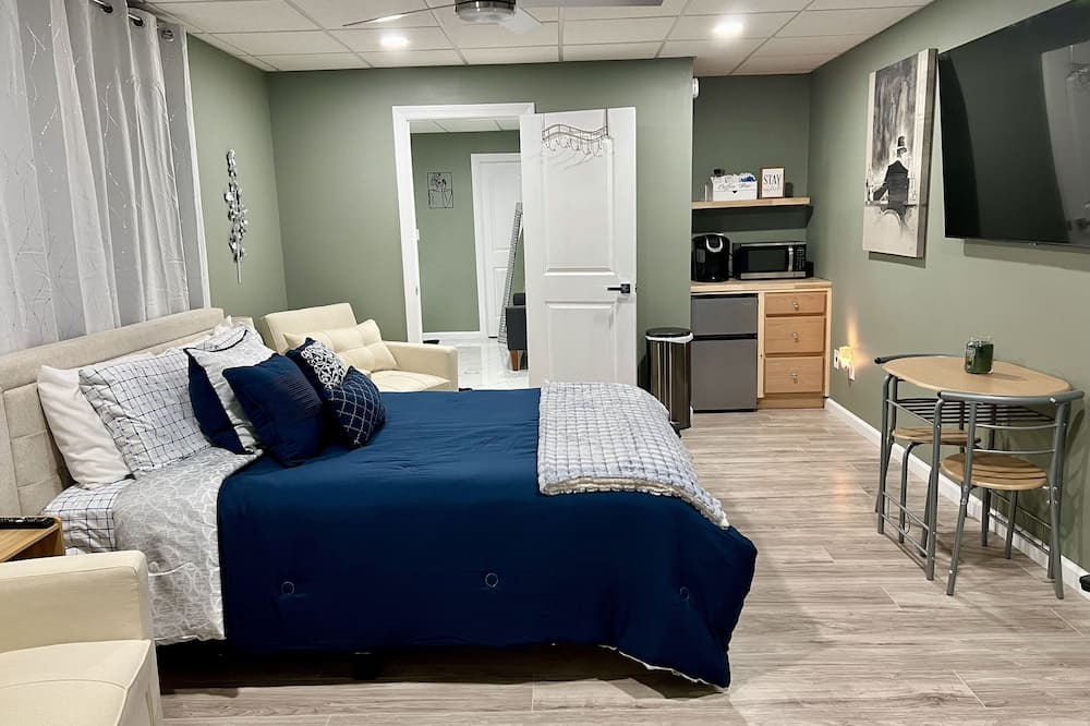 Senoia Apartment | Cozy studio guest suite just 5 minutes from the filming location of Walking Dead