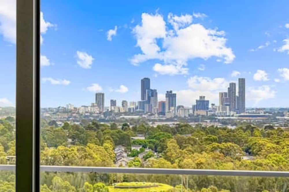 Lidcombe Apartment | Top floor Apt right next to Accor Stadium