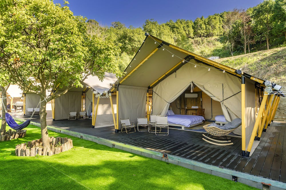 Dahu Bed & Breakfast | Grow Tree Glamping