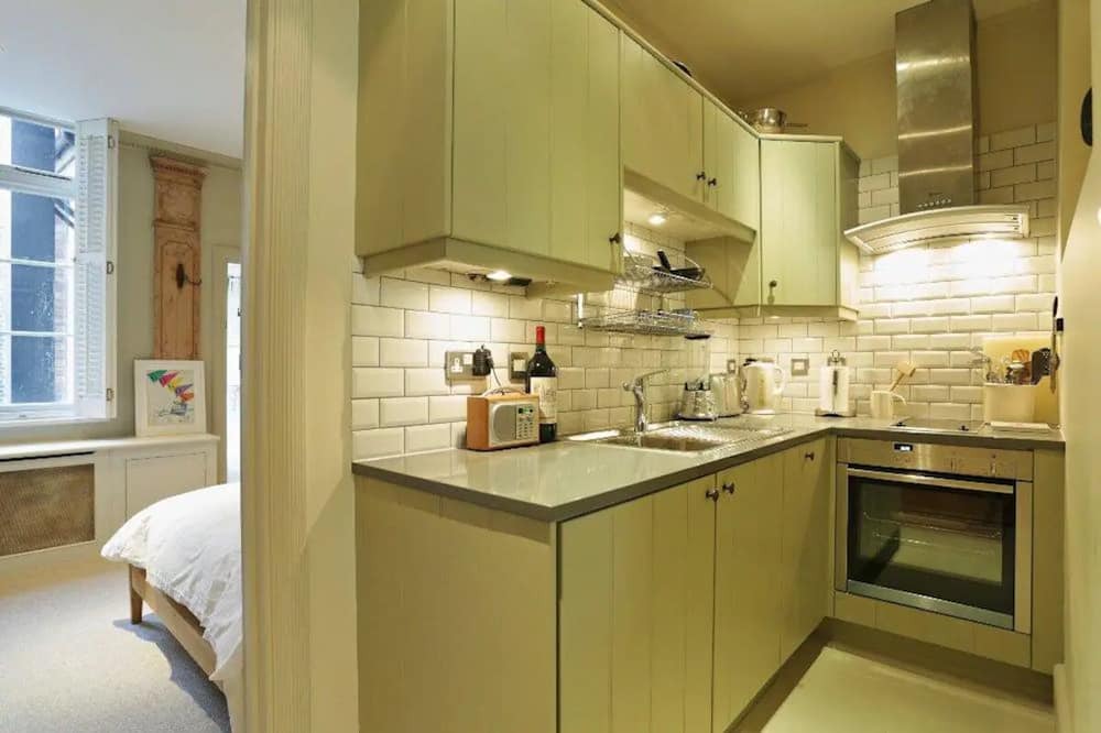 London City Centre Apartment | Charming One Bedroom Flat located in Covent Garden, Central London.